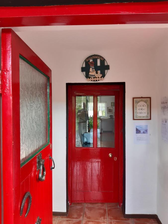 Back2Roots - Beautifully Restored Cottage, Doochary Exteriér fotografie
